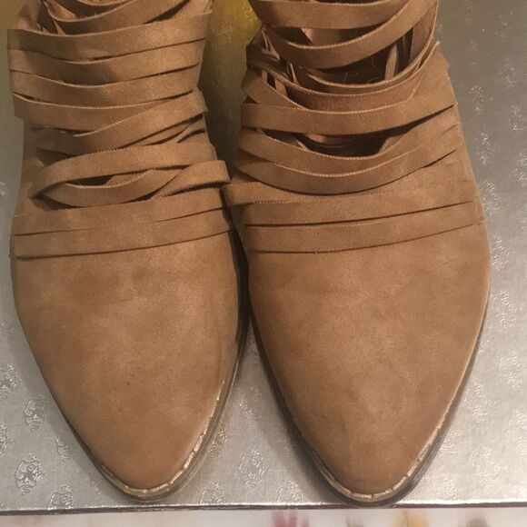 Tan Suede Ankle Mi.IM ankle booties - Picture 3 of 12